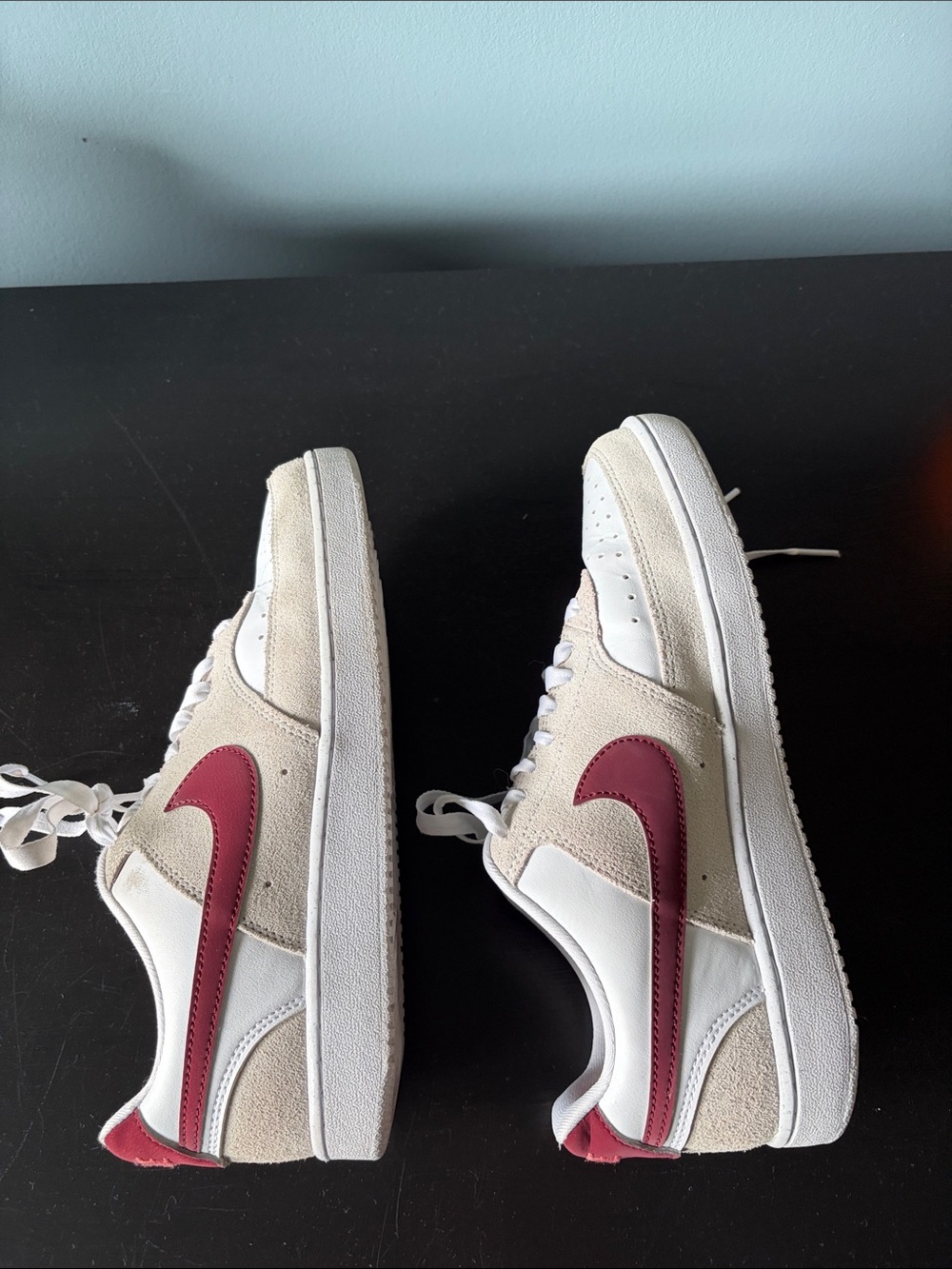 Nike Low-Top Sneakers in White, Cream & Burgundy - Picture 3 of 6